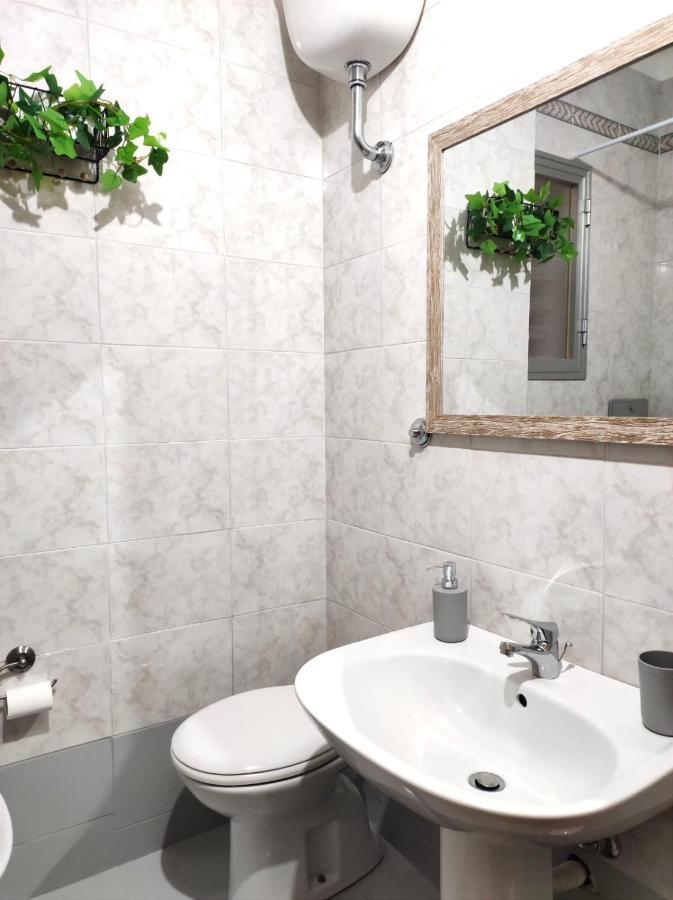 111 Guest House Бари Экстерьер фото