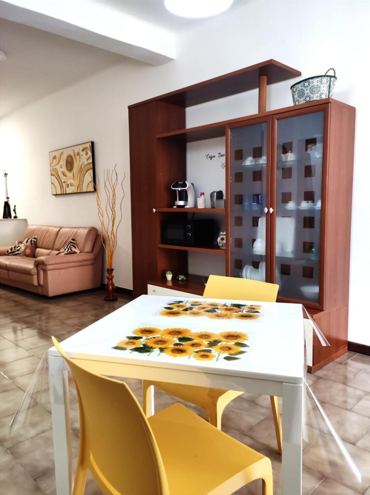 111 Guest House Бари Экстерьер фото