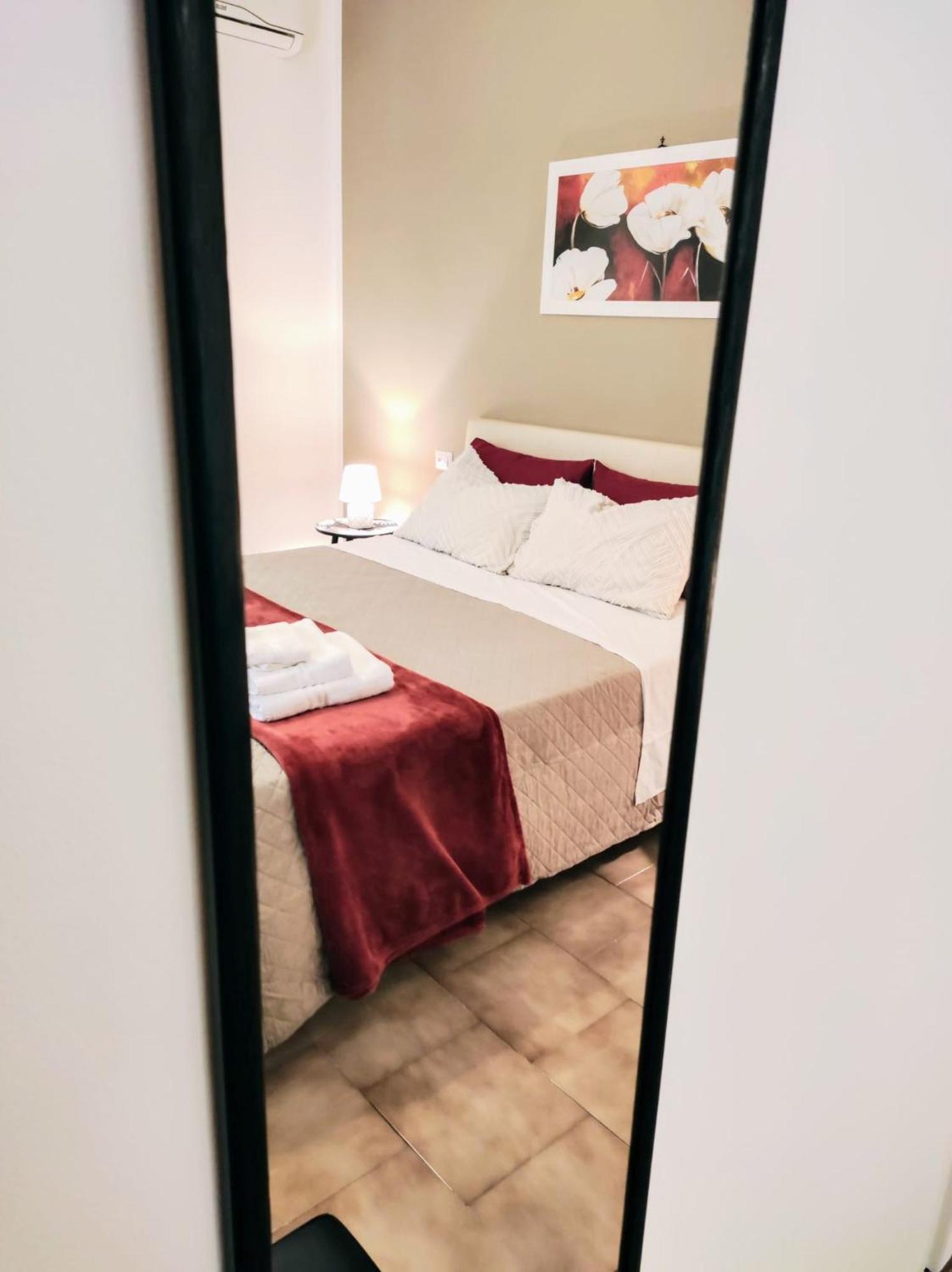 111 Guest House Бари Экстерьер фото