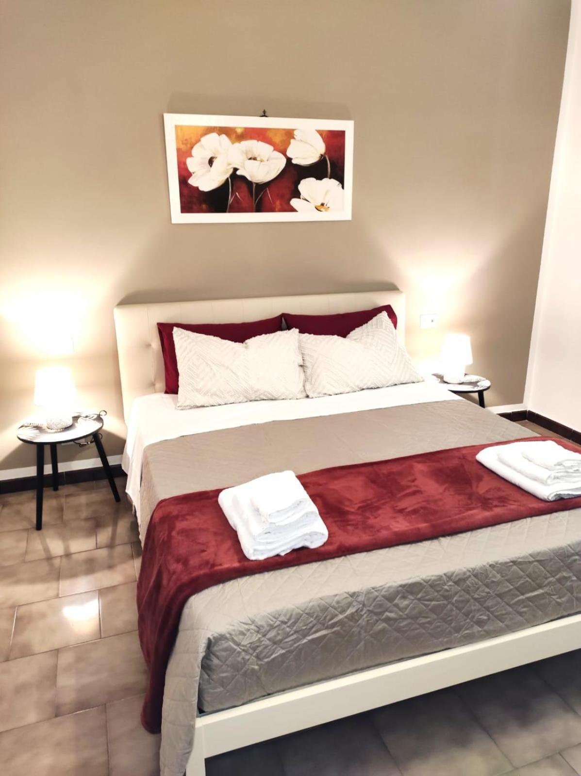 111 Guest House Бари Экстерьер фото